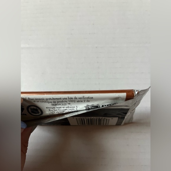 NHL 1991 Series II - Unopened Hockey Card Packs - Picture 2 of 4